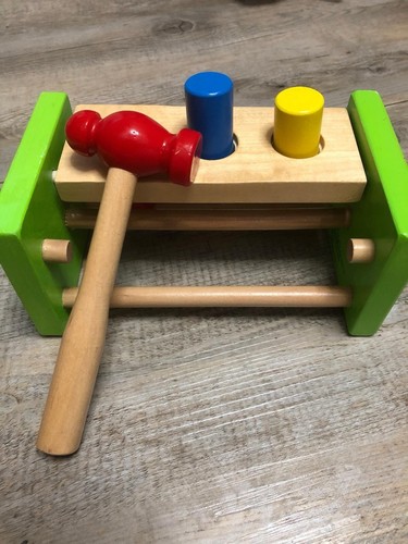 Hammerbank aus holz fördert - aus,