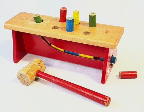 Altes holzspielzeug werkbank - holzspielzeug,