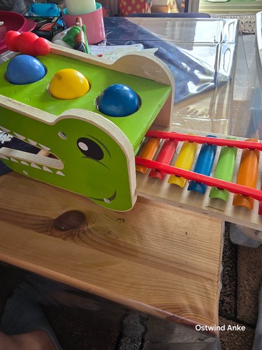 Hammer bank mit - hammer,